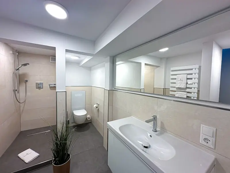 Ferienwohnung Inselrose Juist – Wohnung Nordgold – Badezimmer
